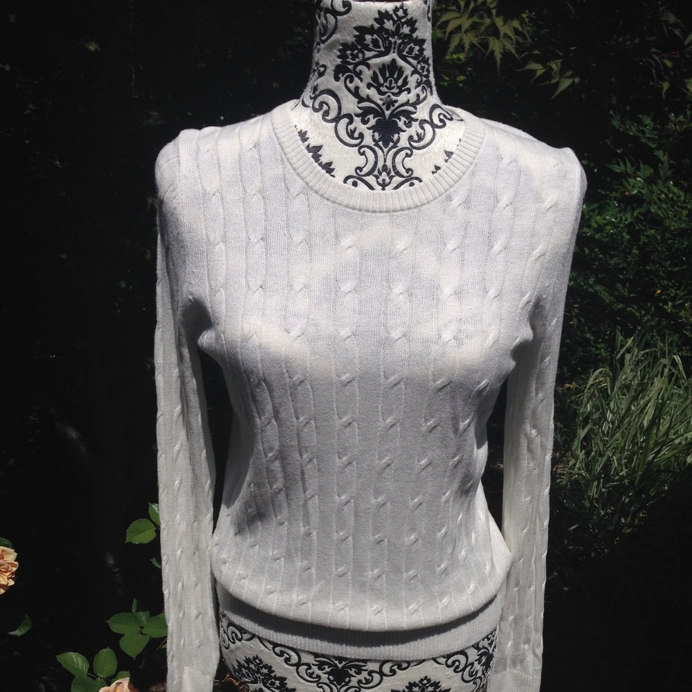 Merona Cable knit crew neck cotton blend sweater